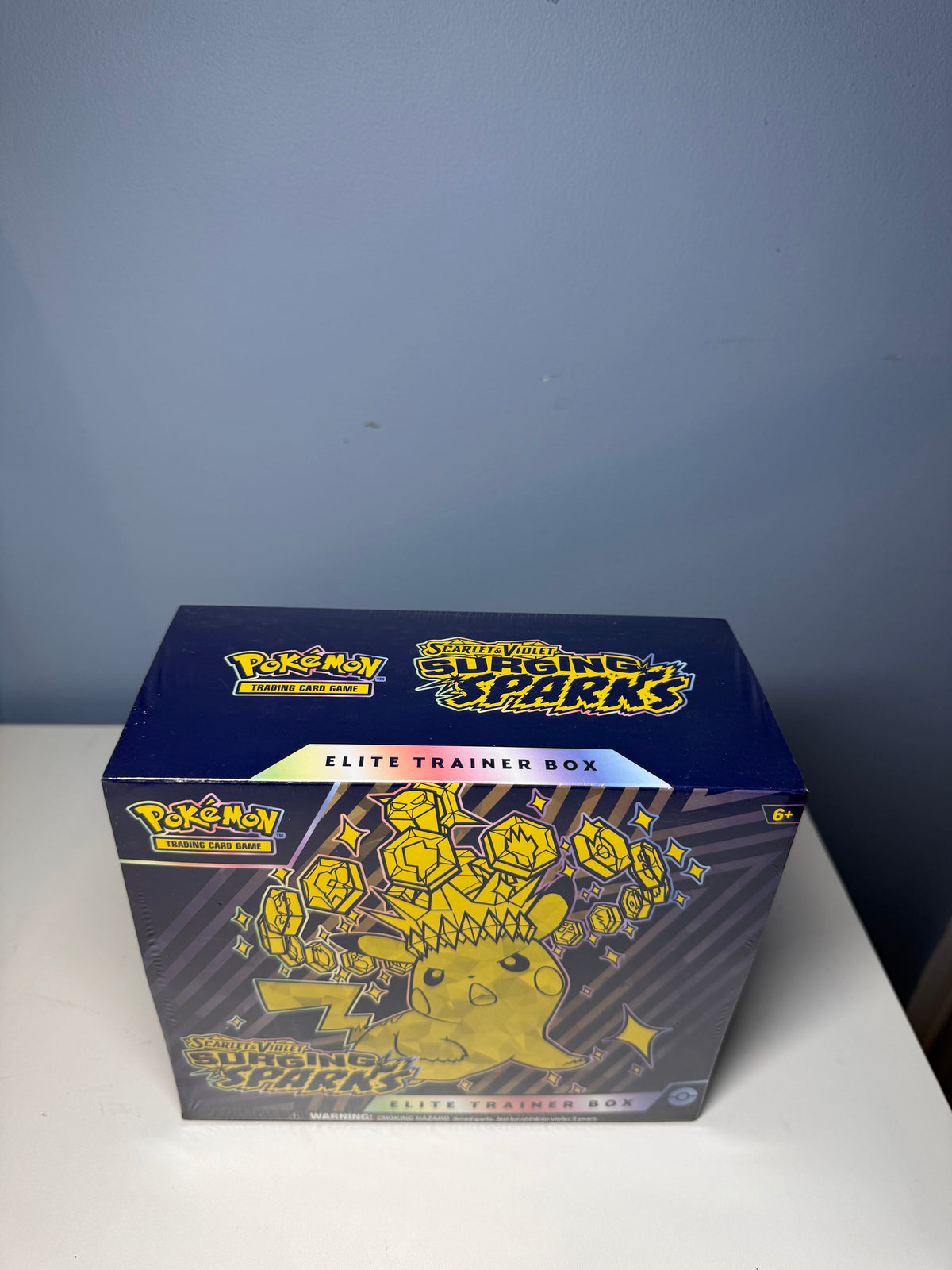 Pokémon: Surging Sparks SV08: Elite Trainer Box